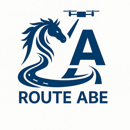 Route Abeの公式ロゴ（馬・道路・ドローン）。日本発のレーザー彫刻ブランド。タイル彫刻、名刺メタルカード、オリジナルデザイン制作。